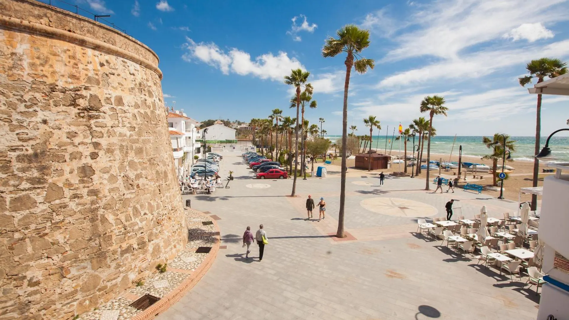Apartment In The Center Of La Cala De Mijas With Sea Views